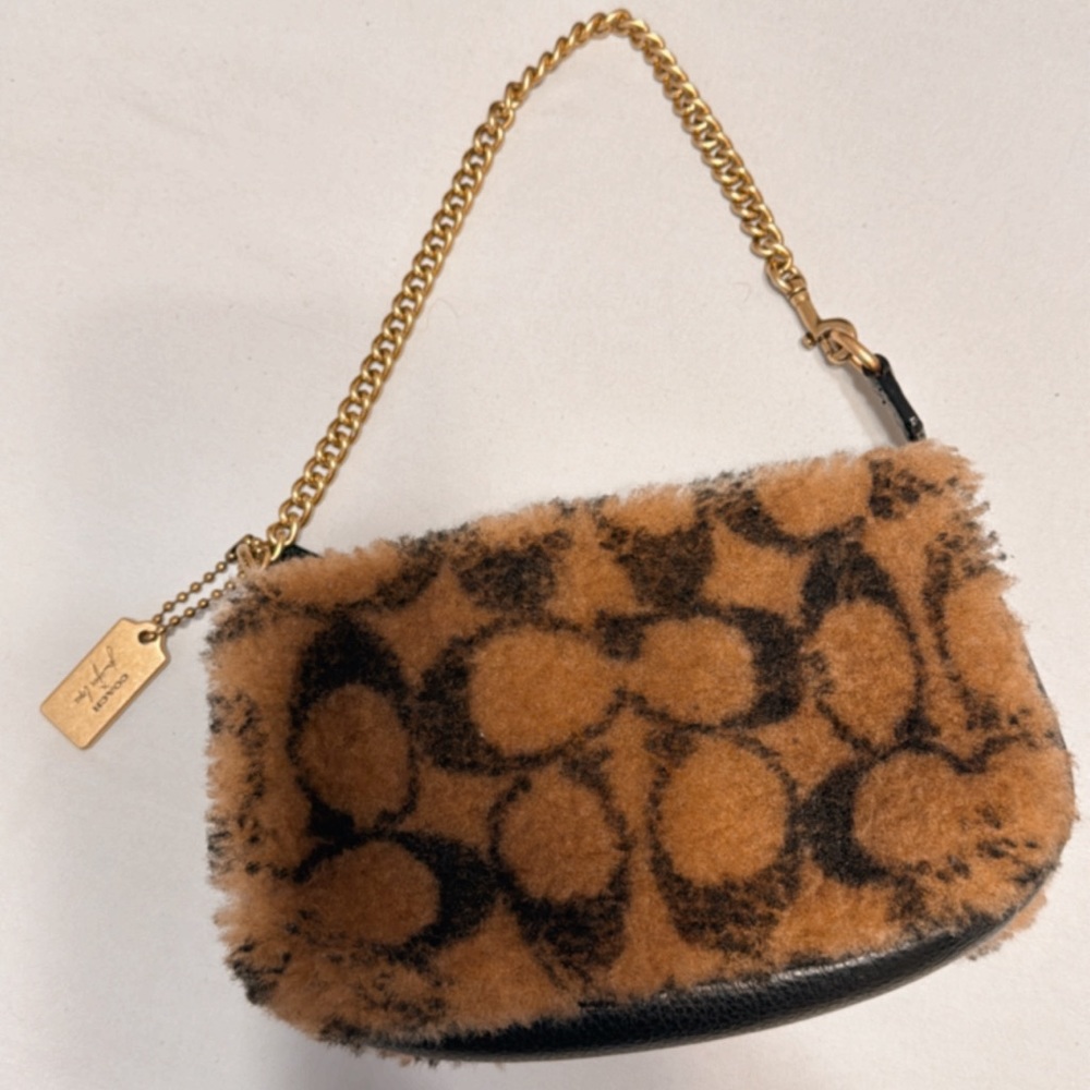 SOLD 🚫 CoachxJLO Nolita 19 mini bag